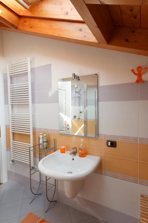 Il Gelsomino Bed & Breakfast Ferno Bilik gambar