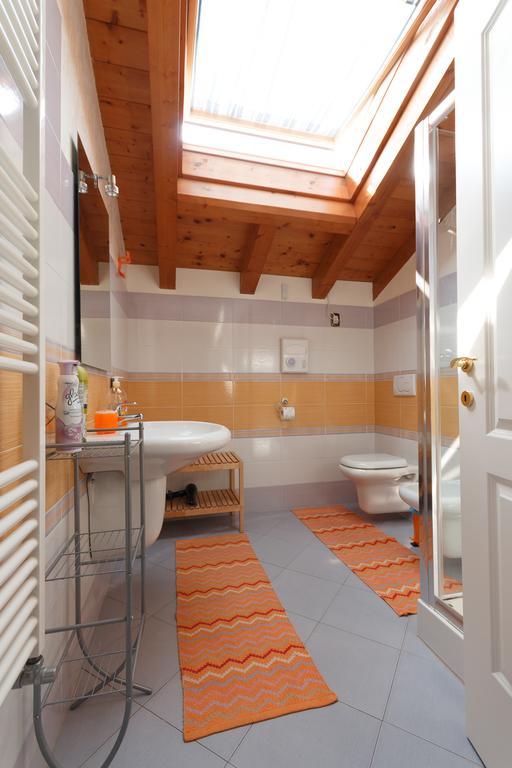 Il Gelsomino Bed & Breakfast Ferno Bilik gambar