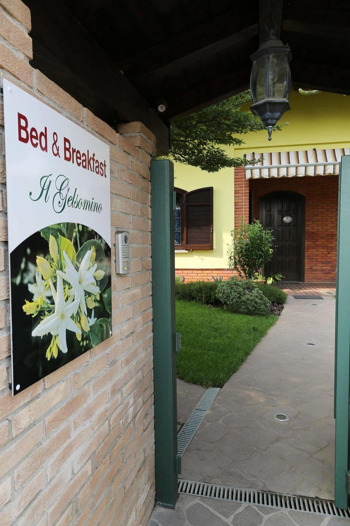 Il Gelsomino Bed & Breakfast Ferno Luaran gambar