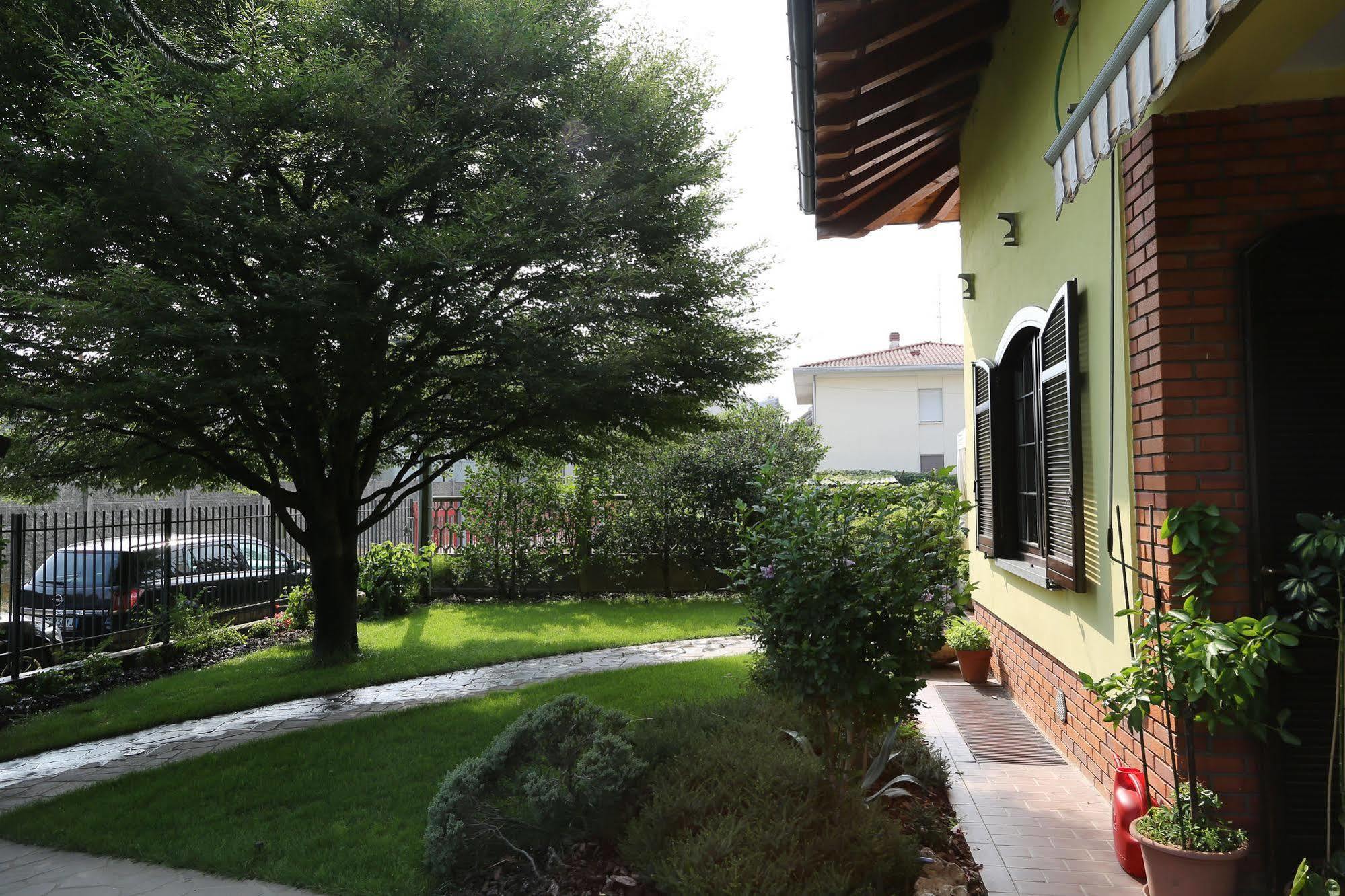 Il Gelsomino Bed & Breakfast Ferno Luaran gambar